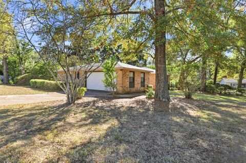 Tiny photo for 1920 Lawson Road, Tallahassee, FL 32308 (MLS # 394127)