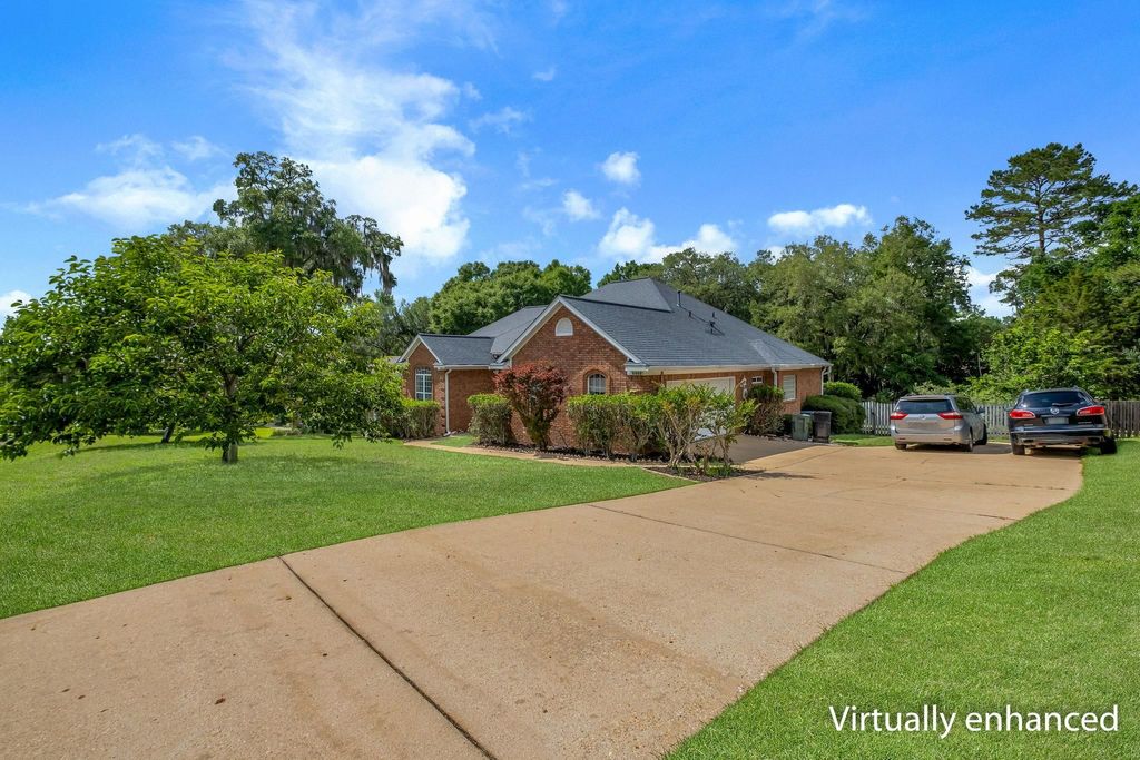 Photo of 6408 Mallard Trace Drive, Tallahassee, FL 32312 (MLS # 399887)