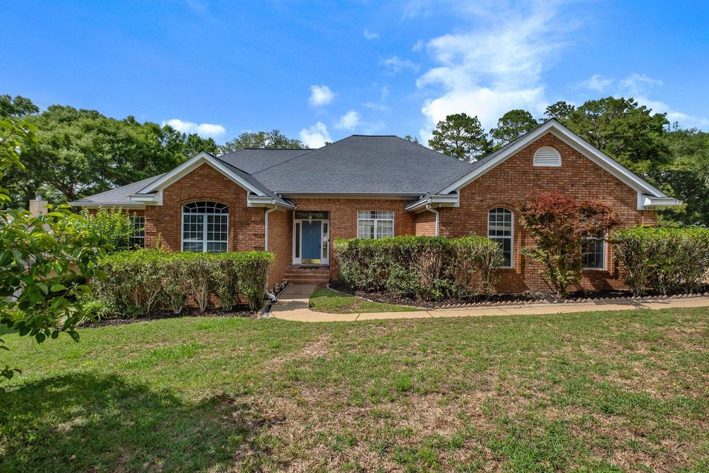 Photo of 6408 Mallard Trace Drive, Tallahassee, FL 32312 (MLS # 399887)