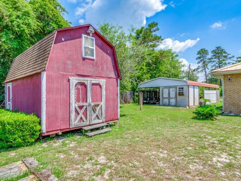 A home in Carrabelle