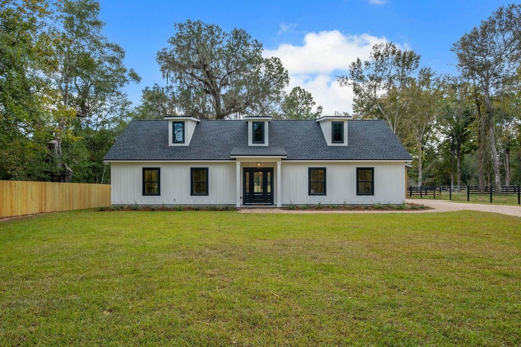 Photo of 1017 Shadeville Road, Crawfordville, FL 32327 (MLS # 392998)