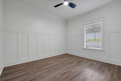 Tiny photo for 1725 NE Capital Circle #205, Tallahassee, FL 32308 (MLS # 400645)