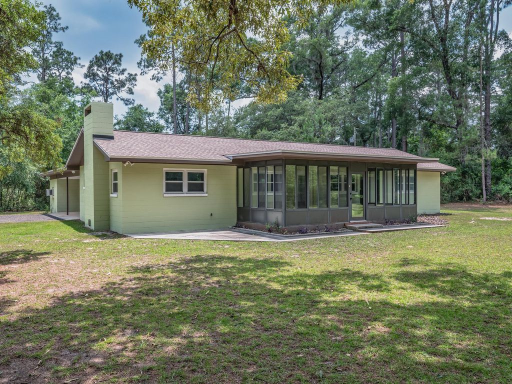 Photo of 38 Duncan Drive, Crawfordville, FL 32327 (MLS # 386962)