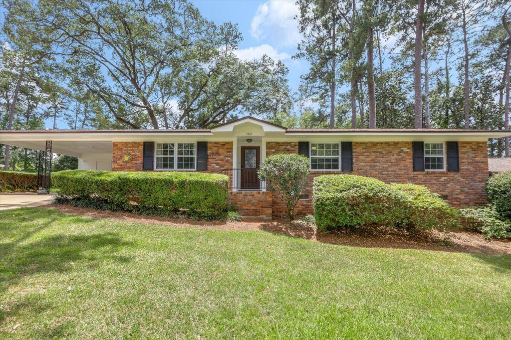 Photo of 1917 Sharon Road, Tallahassee, FL 32303 (MLS # 393615)