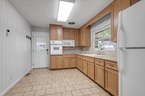 Tiny photo for 1917 Sharon Road, Tallahassee, FL 32303 (MLS # 393615)