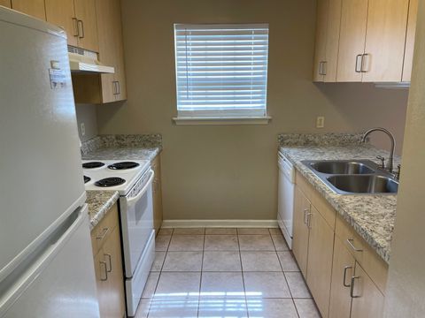 Tiny photo for 2719 W THARPE Street #23, Tallahassee, FL 32303 (MLS # 397930)