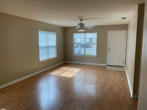 Tiny photo for 2719 W THARPE Street #23, Tallahassee, FL 32303 (MLS # 397930)