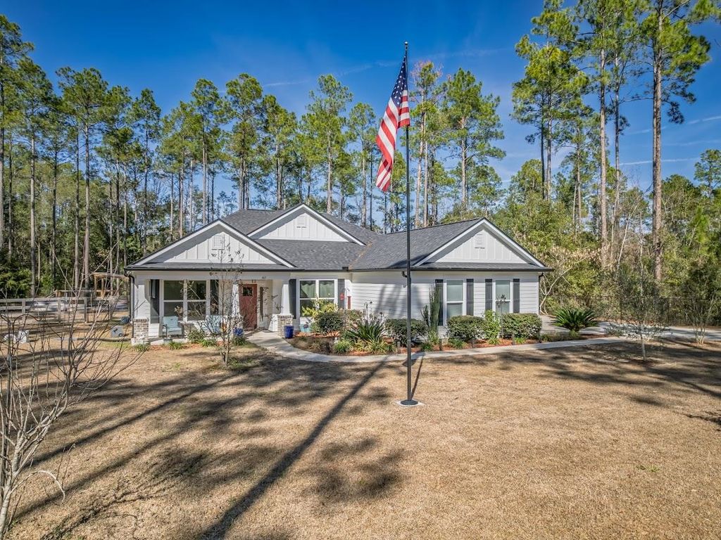 Photo of 162 Aaron Strickland Road, Crawfordville, FL 32327 (MLS # 395297)