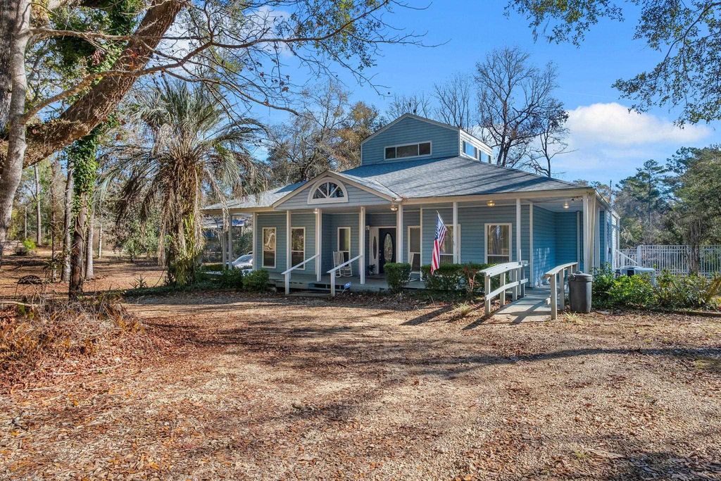 Photo of 6830 Skyrock Lane, Tallahassee, FL 32311 (MLS # 398886)