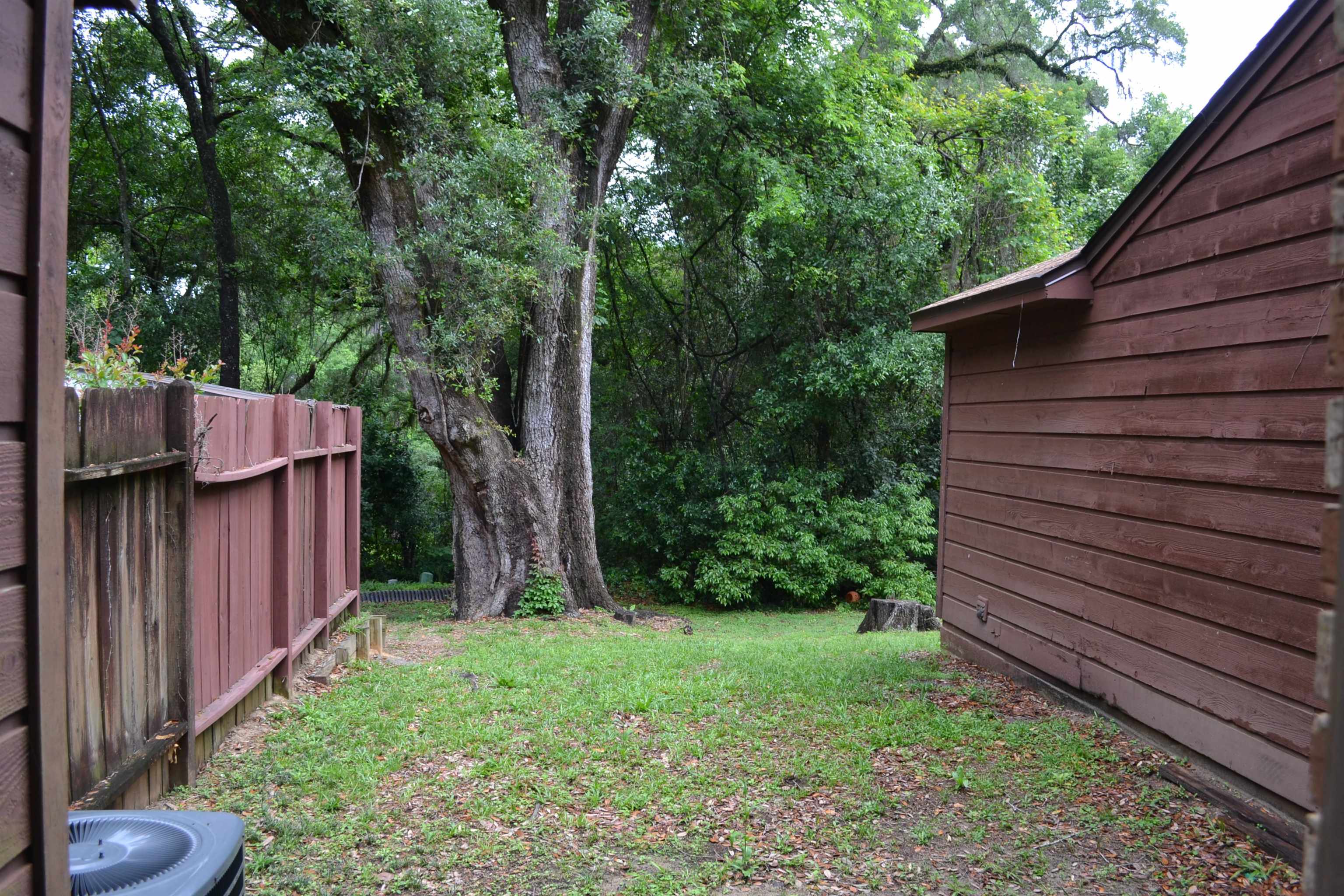 1290 High Road - Photo 2