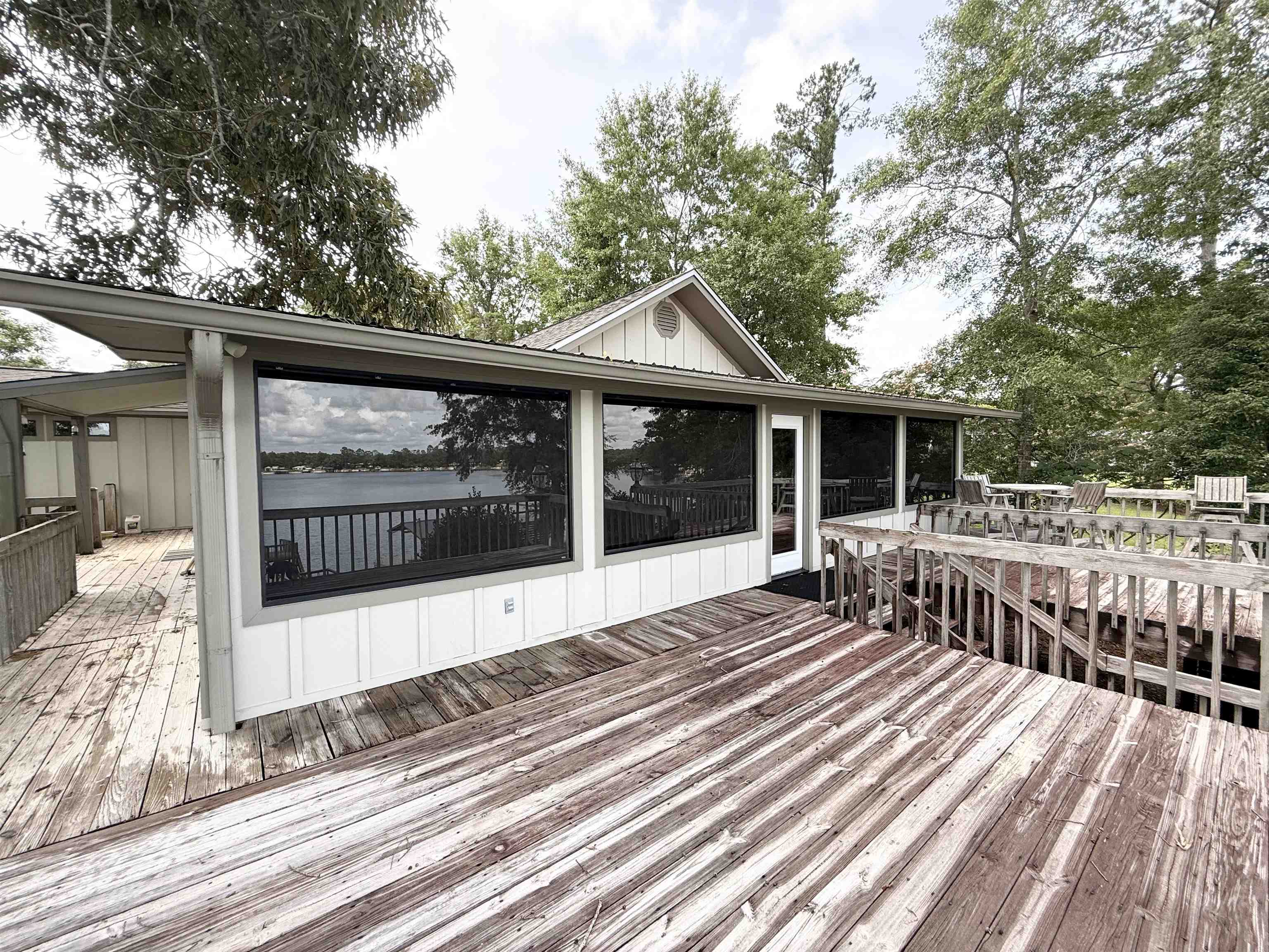 16123 NW Lakeside Lane