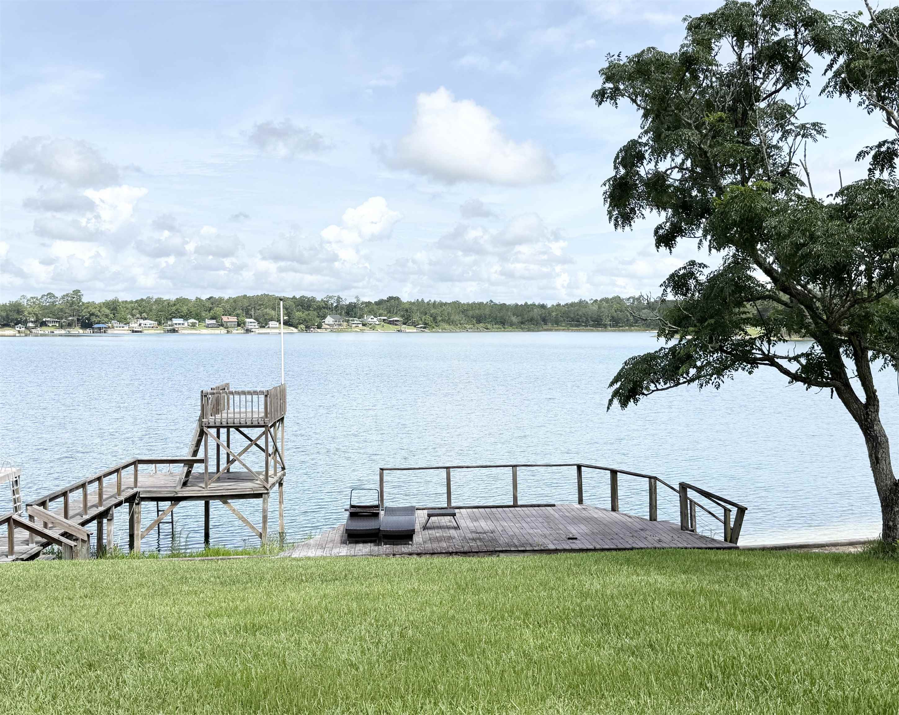 16123 NW Lakeside Lane