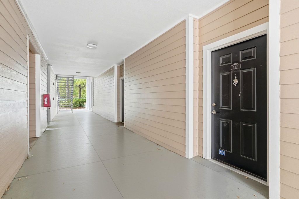 Photo of 2801 CHANCELLORSVILLE Drive #117, Tallahassee, FL 32312 (MLS # 400496)