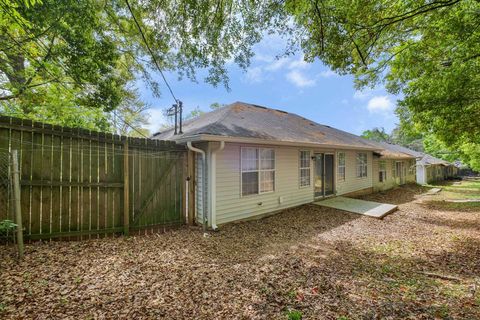 Tiny photo for 700-B Liberty Street #B, Tallahassee, FL 32310 (MLS # 397026)