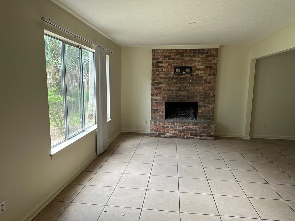 Photo of 1819 SALMON DR Drive, Tallahassee, FL 32303 (MLS # 392633)