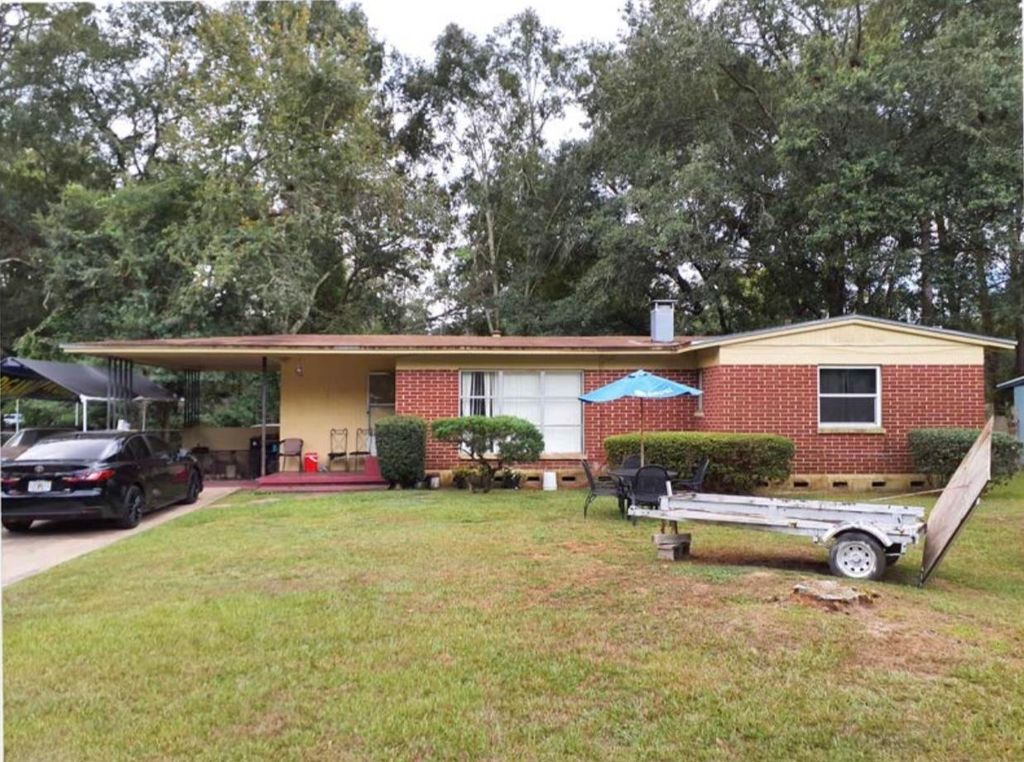 Photo of 711 Apachee Street, Tallahassee, FL 32301 (MLS # 392362)