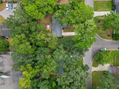 A home in TALLAHASSEE