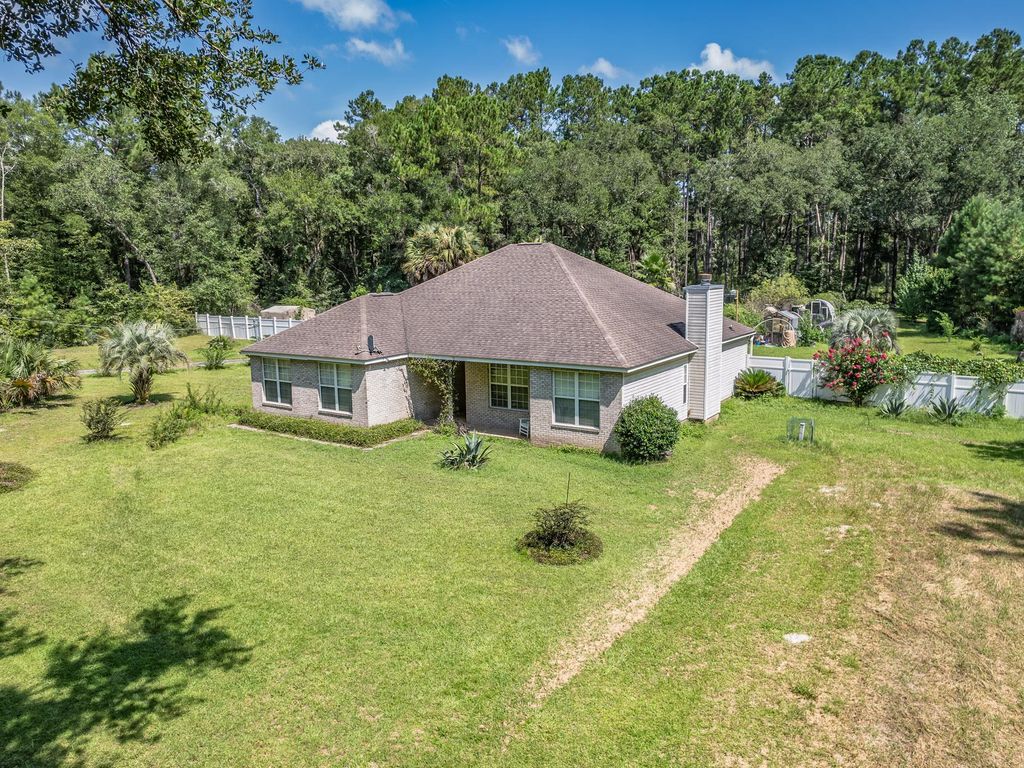 Photo of 2106 Bloxham Cutoff Road, Crawfordville, FL 32327 (MLS # 390868)