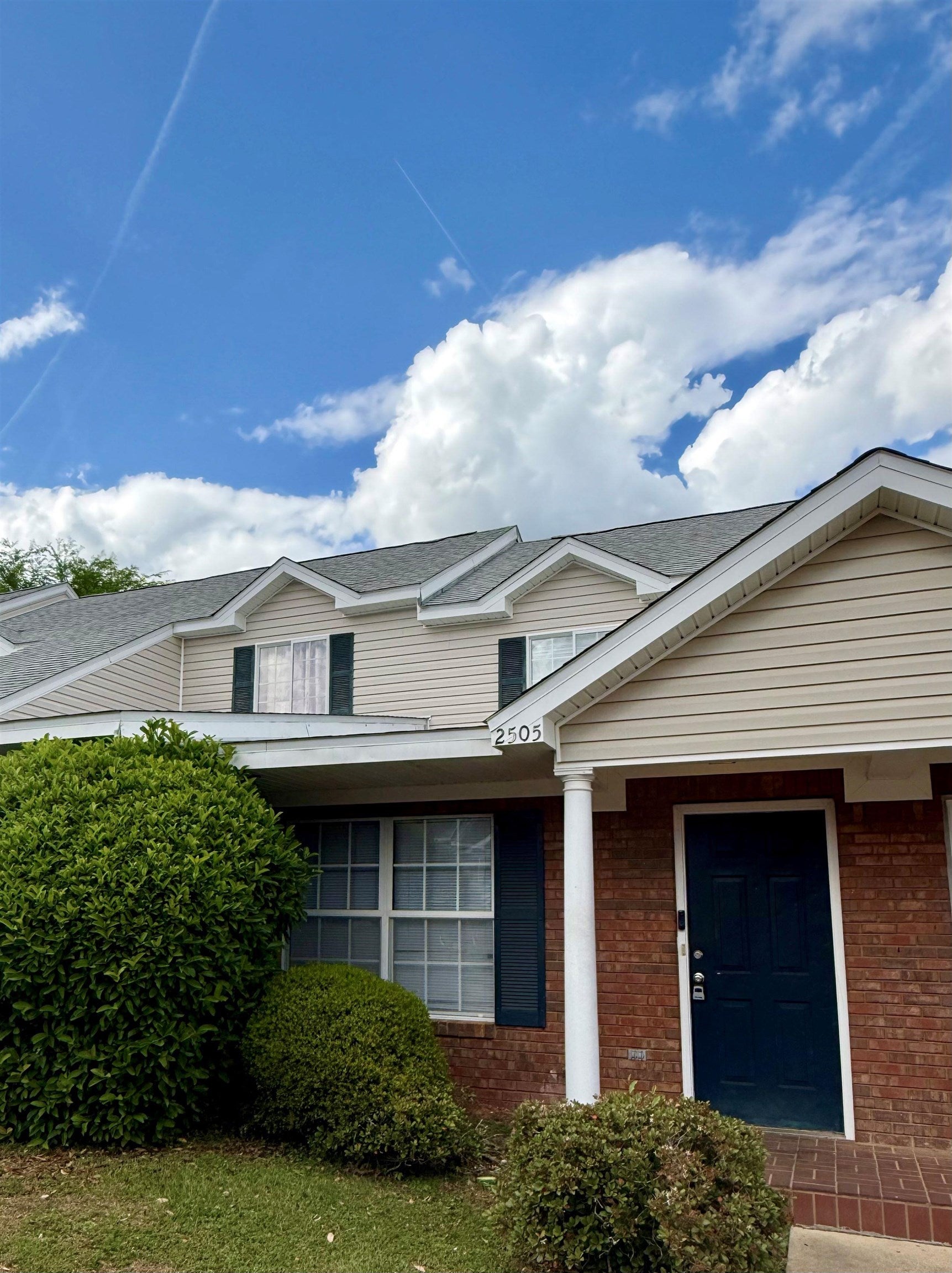 2738 W Tharpe Street 2505
