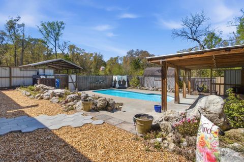 Photo of 91 White Oak Drive, Crawfordville, FL 32327 (MLS # 397655)