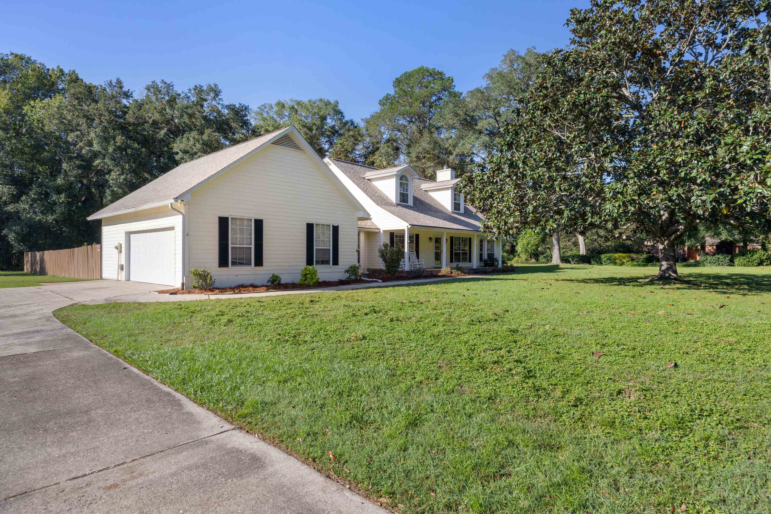 1970 VINELAND Drive
