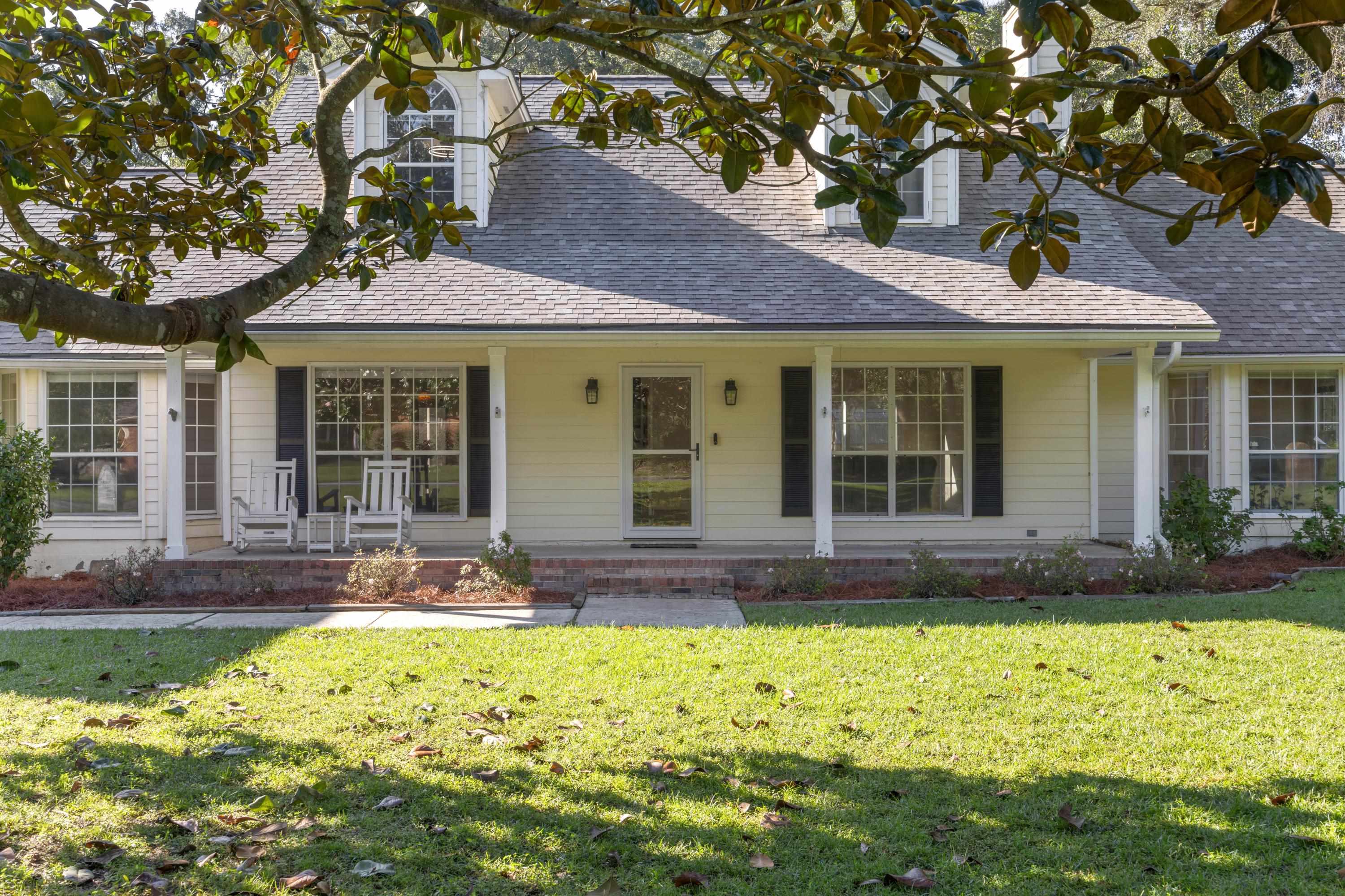 1970 VINELAND Drive