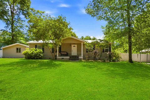 Tiny photo for 24133 Lanier Street, Tallahassee, FL 32310 (MLS # 399413)