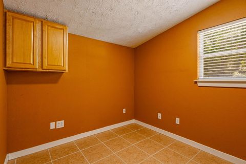 Tiny photo for 24133 Lanier Street, Tallahassee, FL 32310 (MLS # 399413)