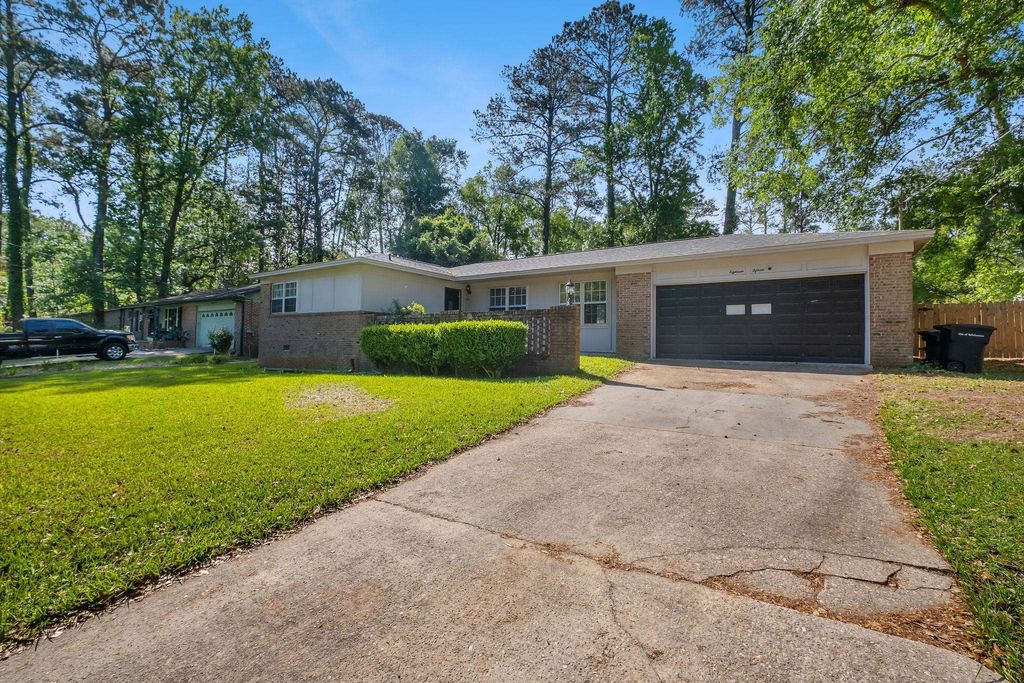 Photo of 1815 Salmon Drive, Tallahassee, FL 32303 (MLS # 398393)