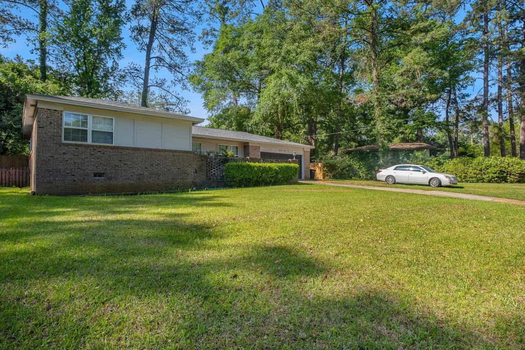 Photo of 1815 Salmon Drive, Tallahassee, FL 32303 (MLS # 398393)