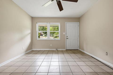 Tiny photo for 2301 Lois Lane, Tallahassee, FL 32301 (MLS # 401836)
