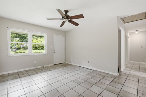 Tiny photo for 2301 Lois Lane, Tallahassee, FL 32301 (MLS # 401836)