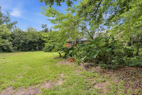 Tiny photo for 2301 Lois Lane, Tallahassee, FL 32301 (MLS # 401836)