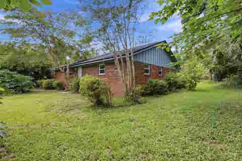 Tiny photo for 2301 Lois Lane, Tallahassee, FL 32301 (MLS # 401836)
