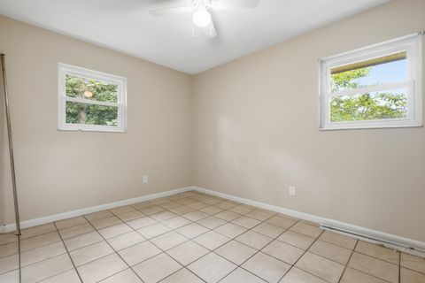 Tiny photo for 2301 Lois Lane, Tallahassee, FL 32301 (MLS # 401836)