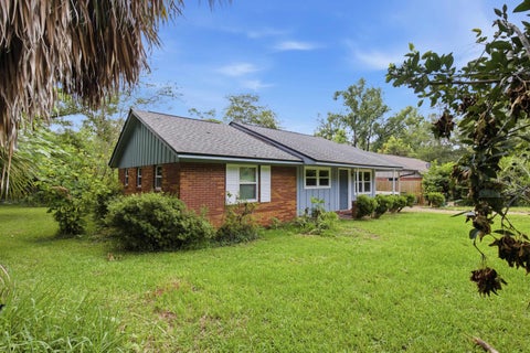 Photo of 2301 Lois Lane, Tallahassee, FL 32301 (MLS # 401836)