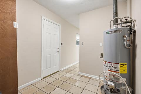 Tiny photo for 2301 Lois Lane, Tallahassee, FL 32301 (MLS # 401836)