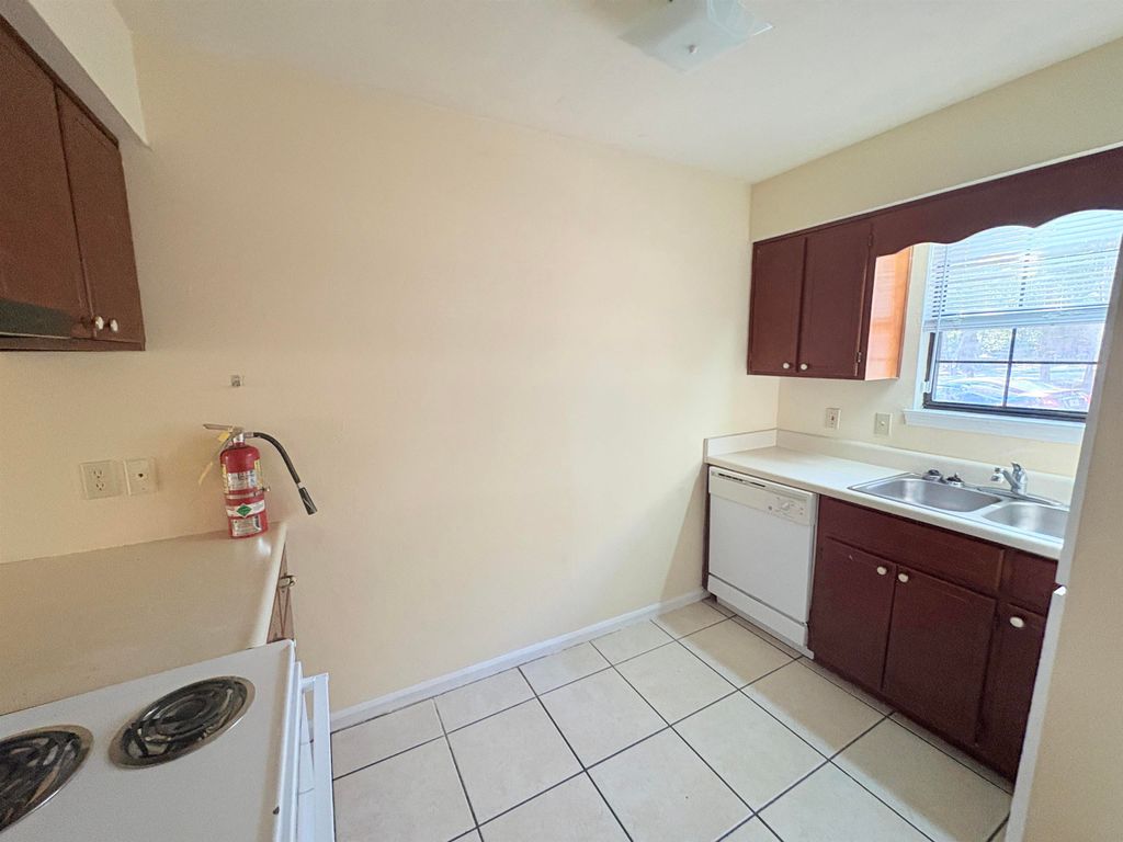 Photo of 1858 SYLVAN Court, Tallahassee, FL 32303 (MLS # 392446)