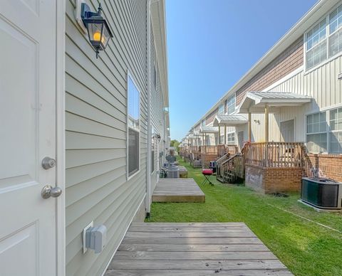 Tiny photo for 1936 Ann Arbor Avenue, Tallahassee, FL 32304 (MLS # 391328)