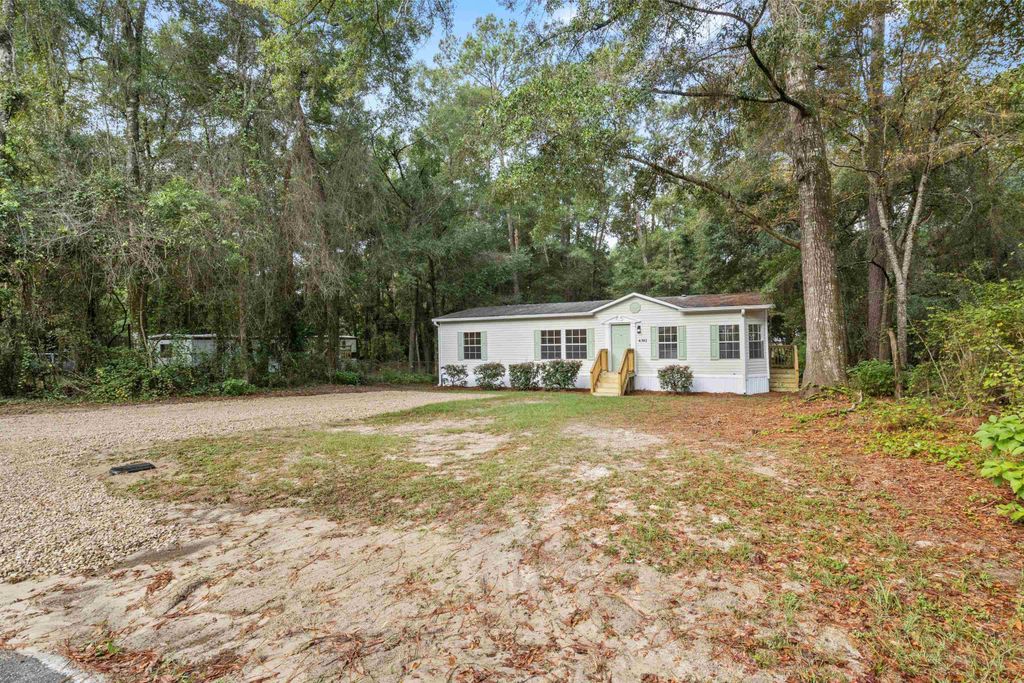 Photo of 4302 W Bark Drive, Tallahassee, FL 32305 (MLS # 392001)