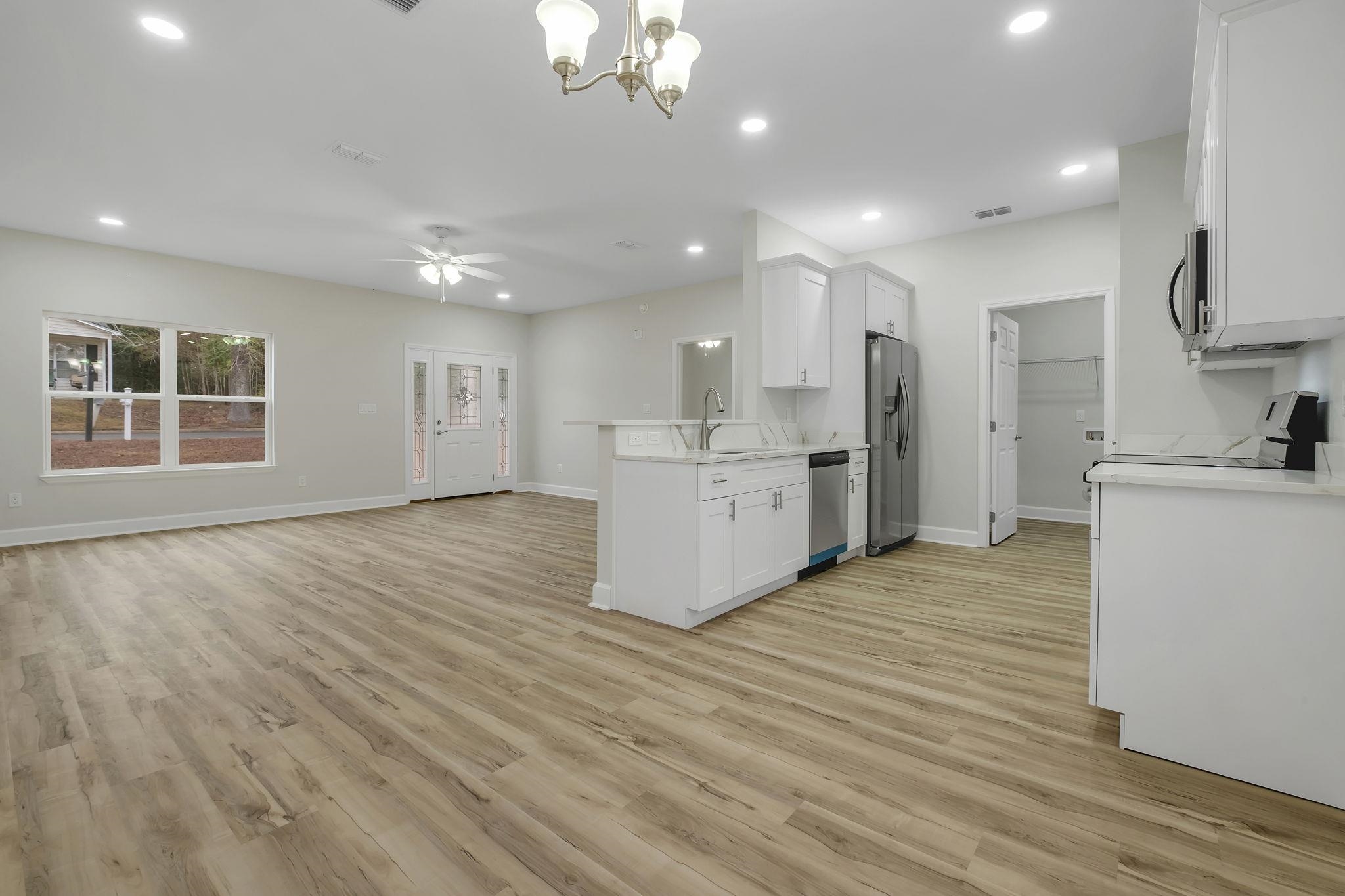 618 6TH Street