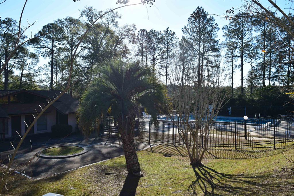 Photo of 410 Westwood Drive #410, Tallahassee, FL 32304 (MLS # 395616)