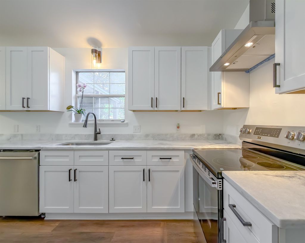 Photo of 2621 Tupelo Terrace, Tallahassee, FL 32303 (MLS # 393237)