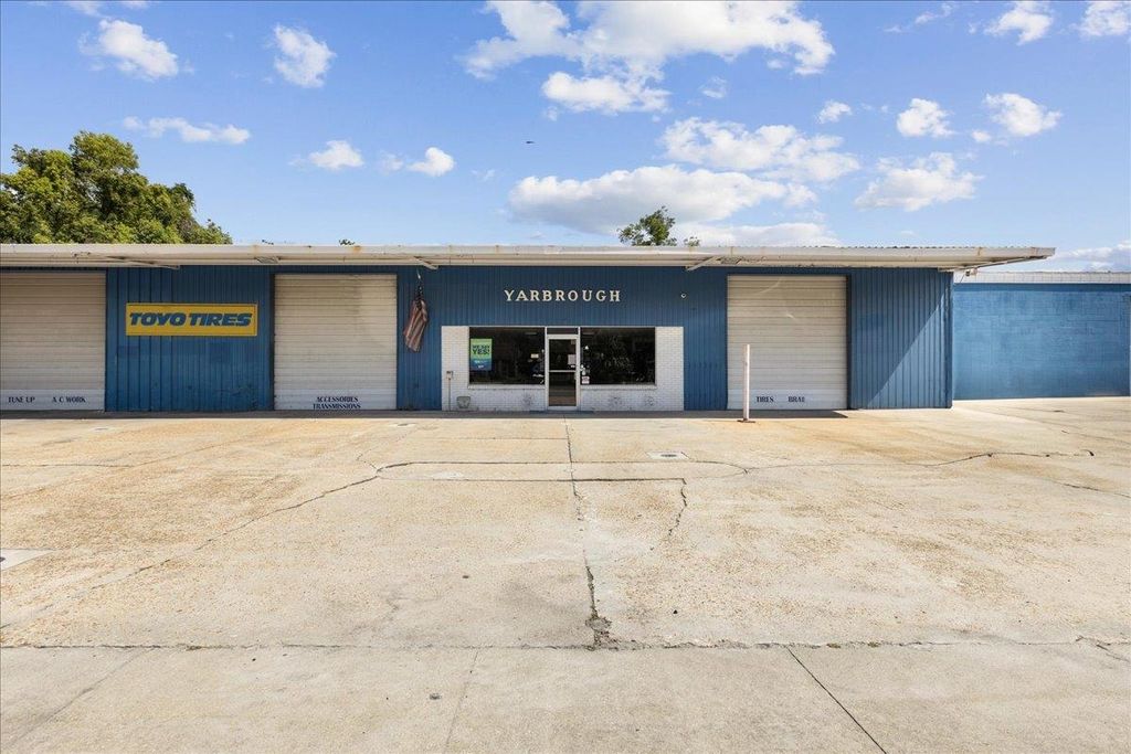 Photo of 602 W Hampton Springs Avenue, Perry, FL 32347 (MLS # 393723)