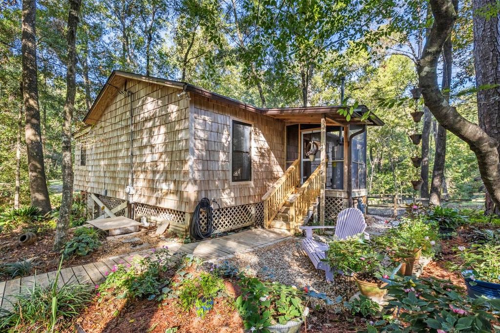 Photo of 2854 Morningside Drive, Tallahassee, FL 32301 (MLS # 392196)