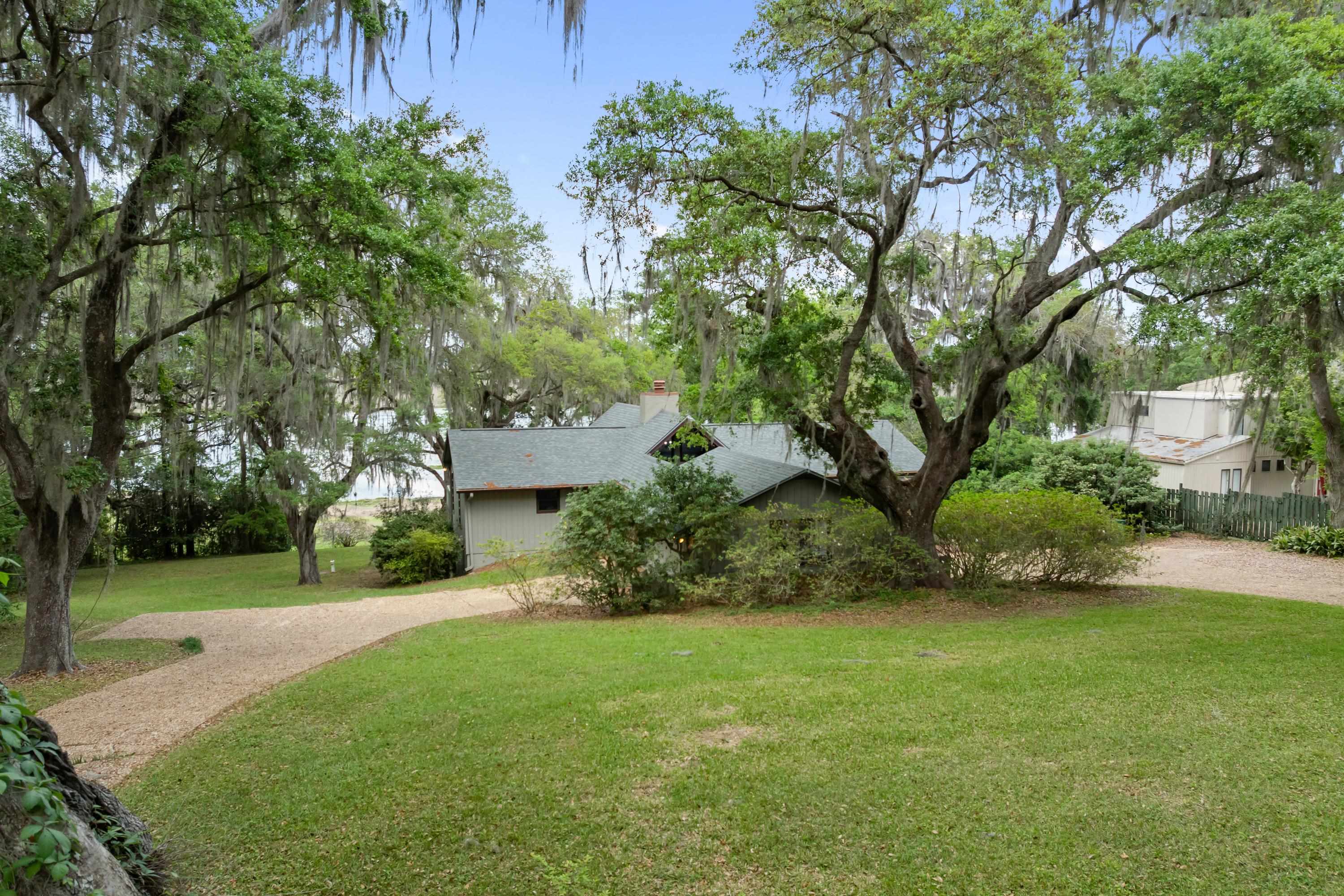 2628 Lucerne Drive