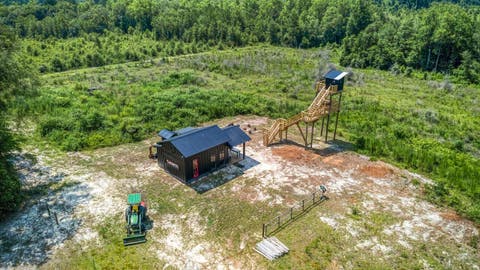 Tiny photo for 3765 Glory Road, Quincy, FL 32352 (MLS # 402042)