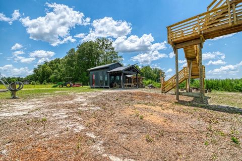 Tiny photo for 3765 Glory Road, Quincy, FL 32352 (MLS # 402042)