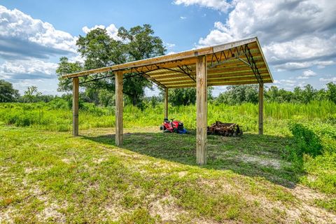 Tiny photo for 3765 Glory Road, Quincy, FL 32352 (MLS # 402042)