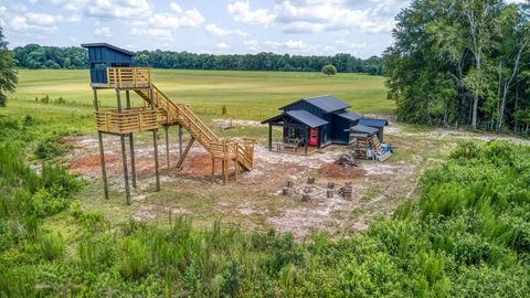 Tiny photo for 3765 Glory Road, Quincy, FL 32352 (MLS # 402042)